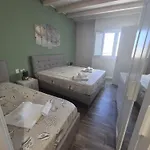 Apartamento La Perla Di B & J *